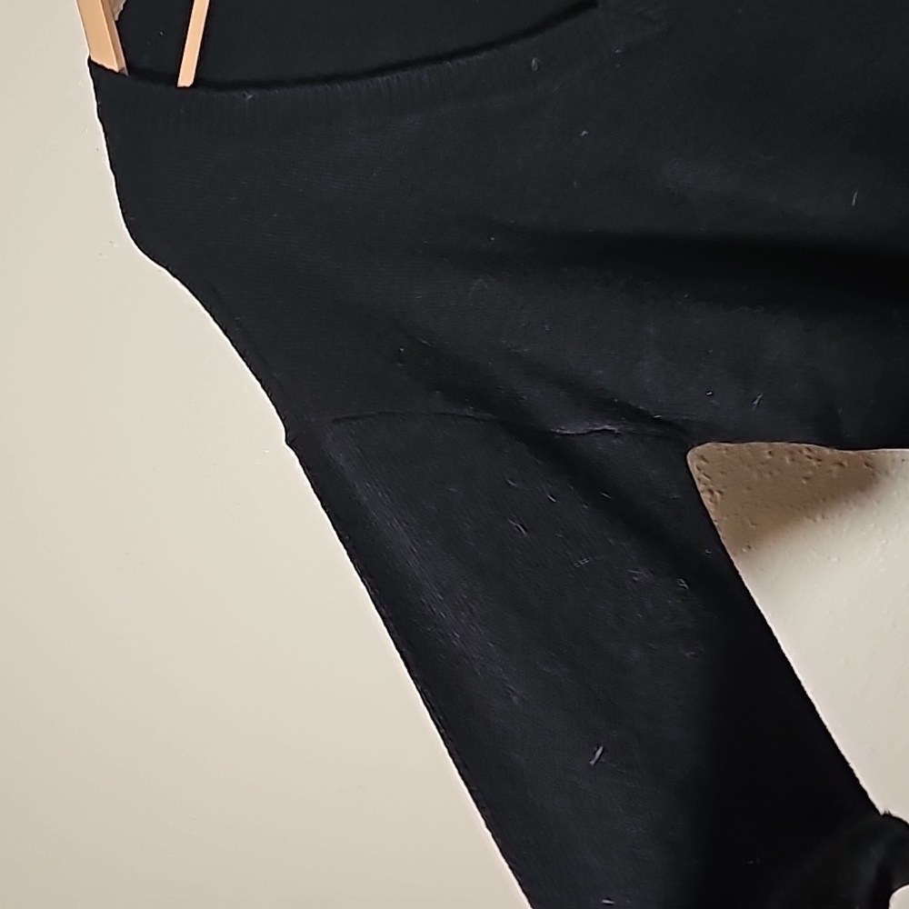 Modcloth V Neck Balck Sweater - Picture 4 of 7